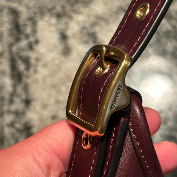 Coach Hamptons Hobo Bag Re-Edition 2005 Black Currant Gold Clasp - Picture 5 of 12